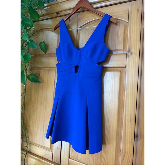BCBG MaxAzria Harlie Blue Sleeveless Cutout Mini Dress Size 4 - Picture 4 of 10